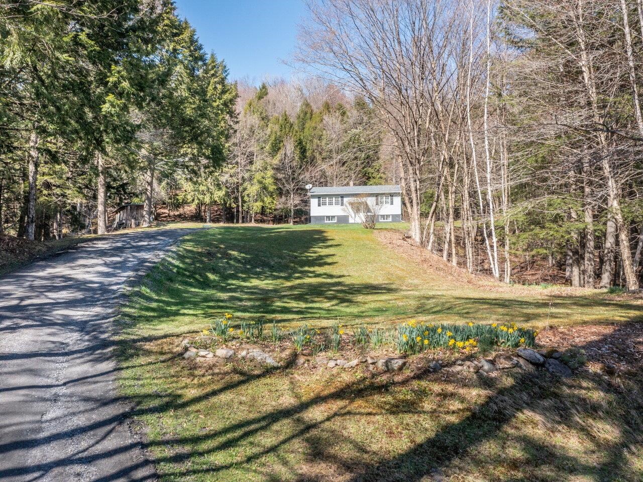332 Brook Road Middlesex, VT 05602 - Photo 3 of 47