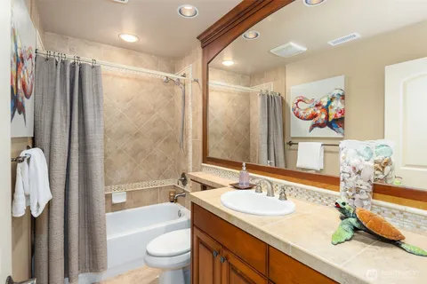 $3,595,000 | 8407 255th Avenue Northeast, Redmond, WA 98053