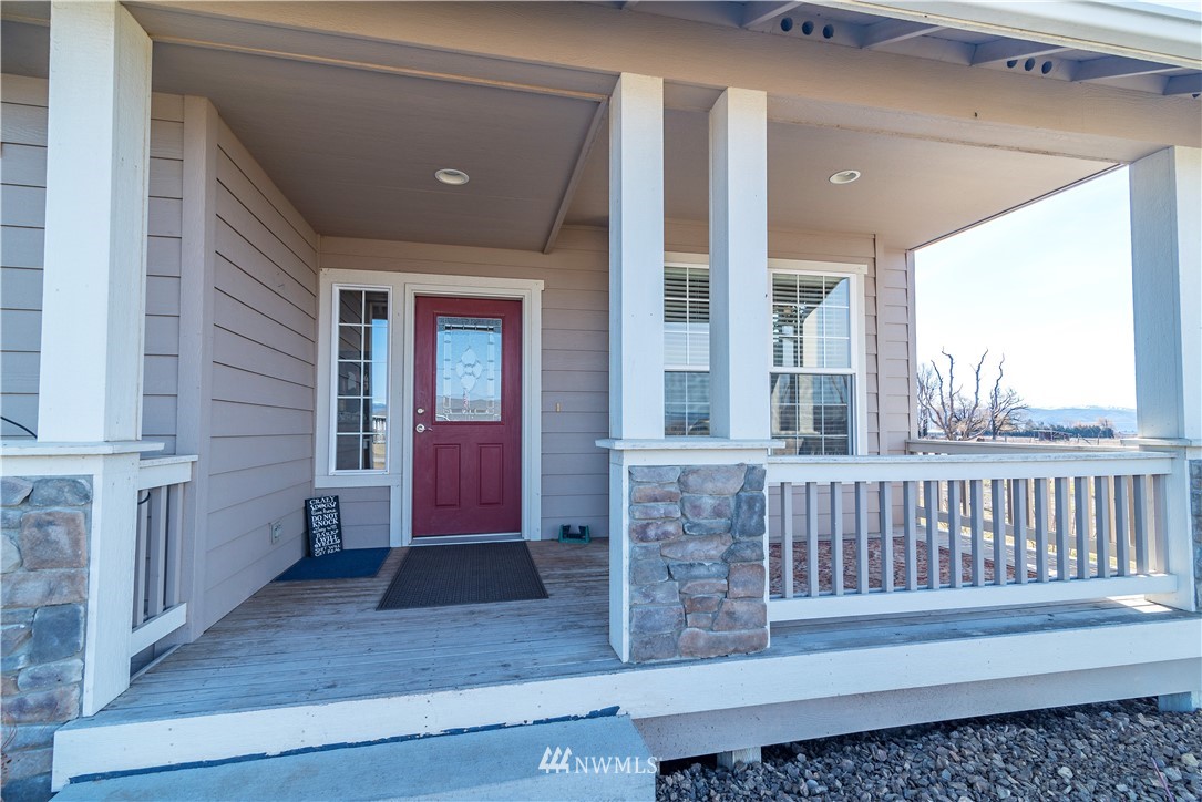 1884 Fairview Road Ellensburg, WA 98926 - Photo 3 of 31 Gallery Image 3