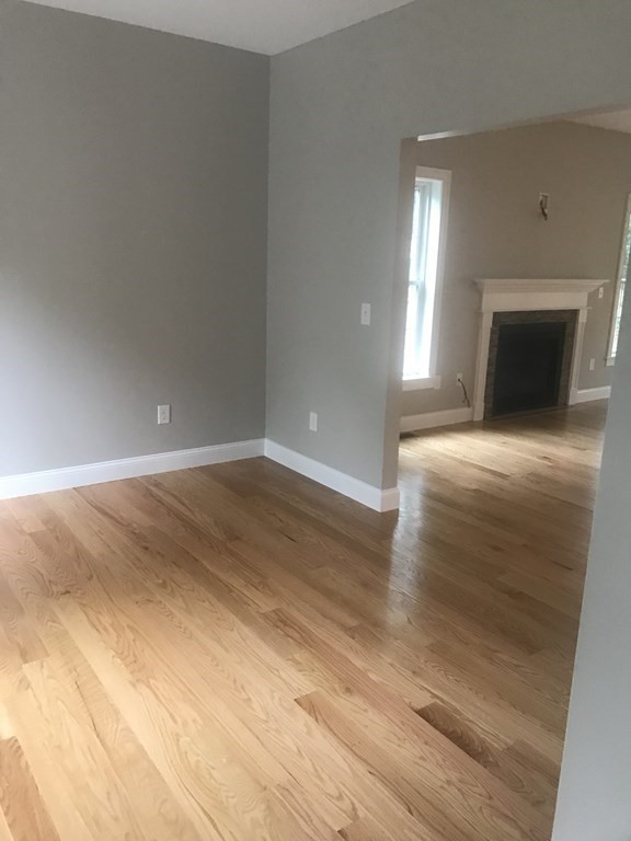 217 Brookfield Road Sturbridge, MA 01518 - Photo 9 of 12