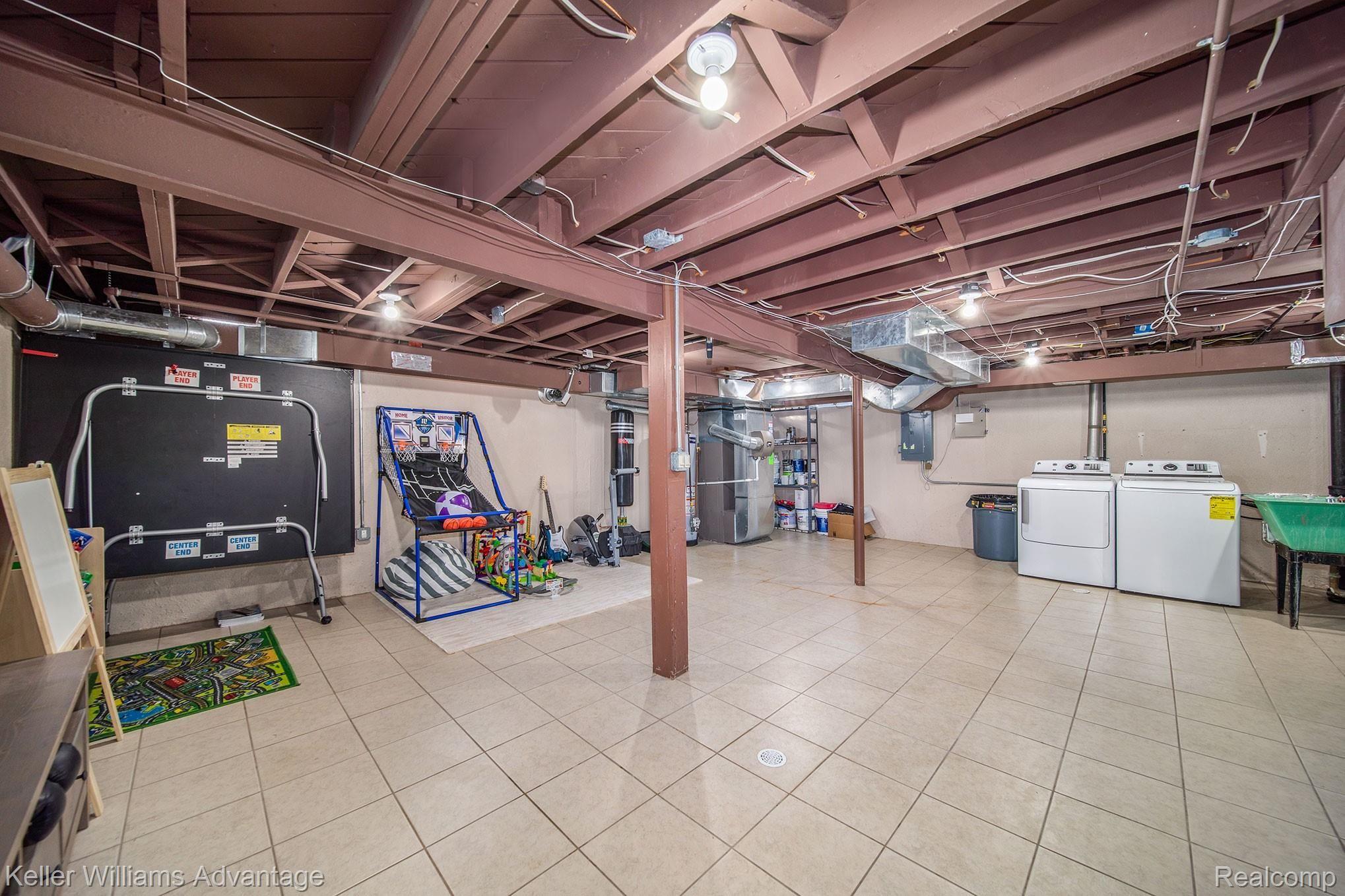 13645 Martin Road Warren, MI 48088 - Photo 15 of 20 13645-Martin_23.jpg