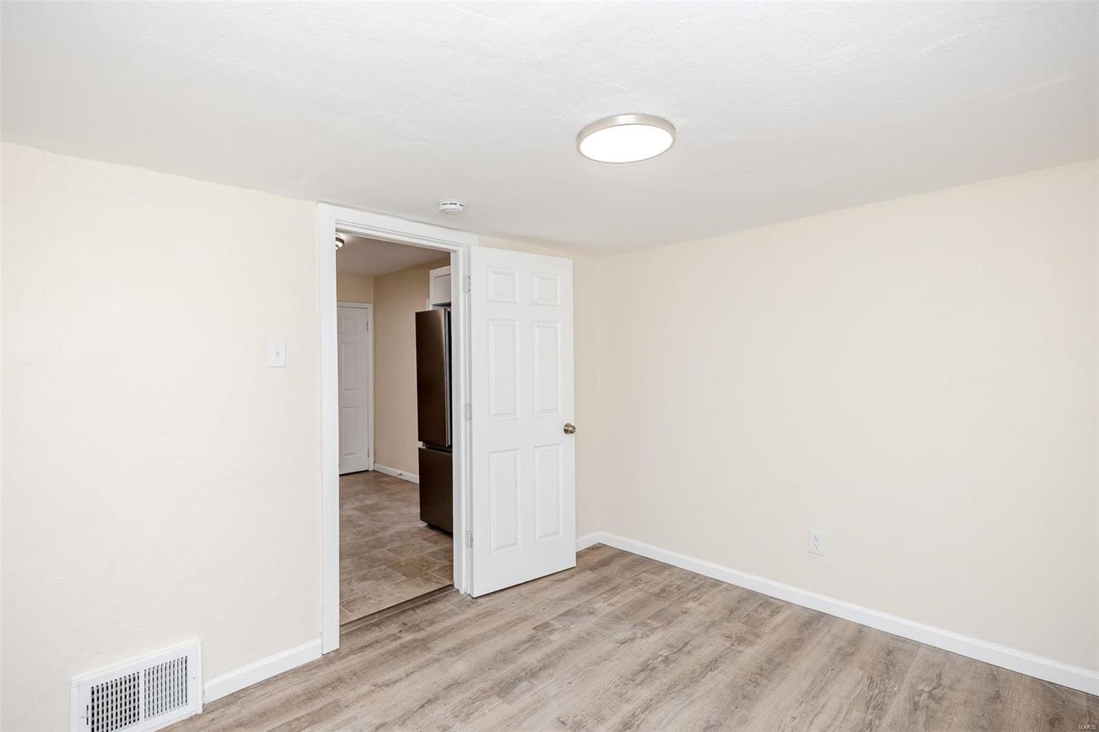 8043 Airport Road St. Louis, MO 63134 - Photo 12 of 40 Gallery Image 12