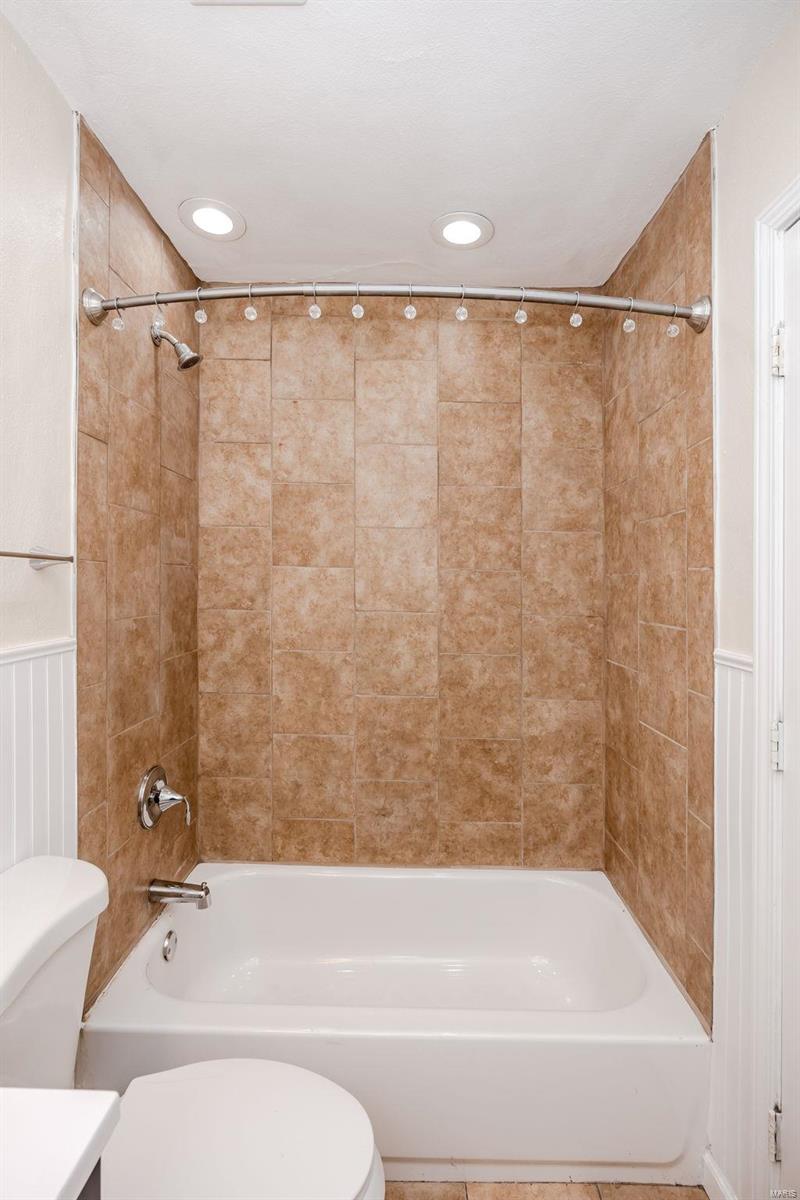 8043 Airport Road St. Louis, MO 63134 - Photo 20 of 40 Gallery Image 20