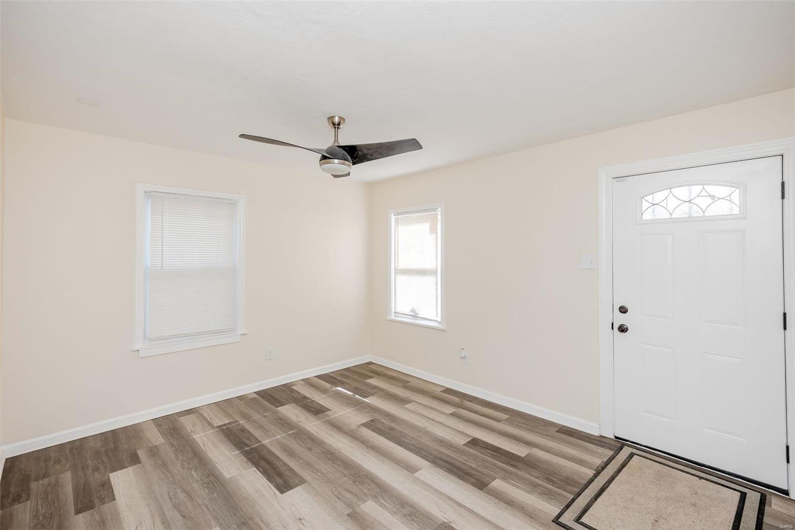 8043 Airport Road St. Louis, MO 63134 - Photo 5 of 40 Gallery Image 5