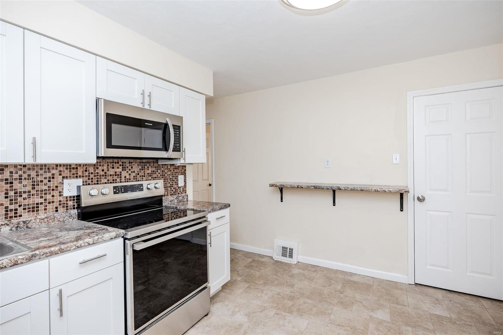 8043 Airport Road St. Louis, MO 63134 - Photo 8 of 40 Gallery Image 8