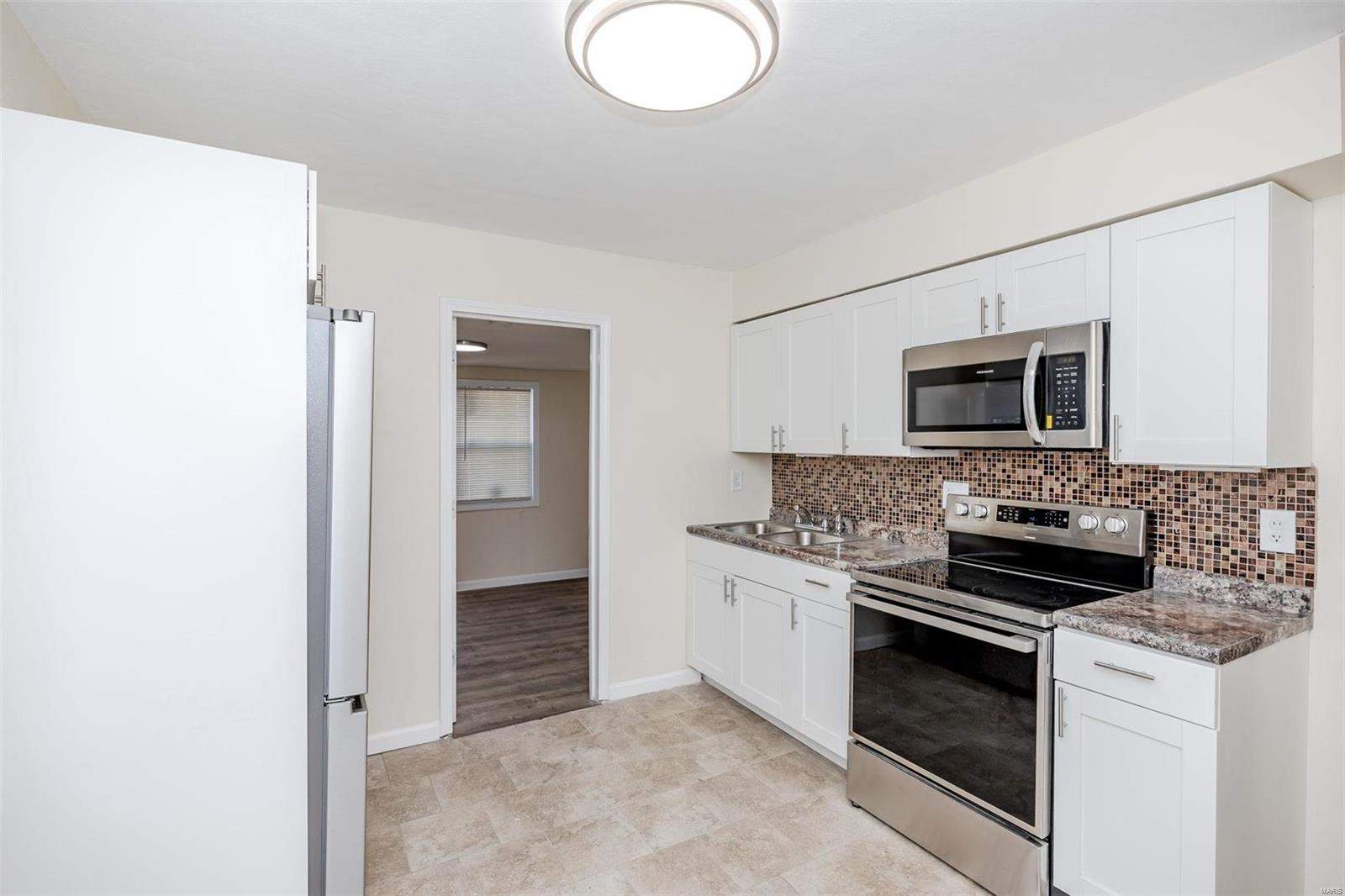8043 Airport Road St. Louis, MO 63134 - Photo 9 of 40 Gallery Image 9
