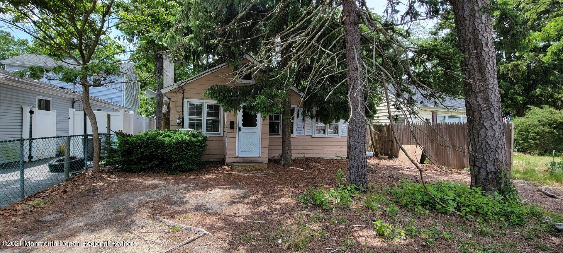116 Pinehurst Road Brick, NJ 08723 - Photo 1 of 8 20210601_131228 Front