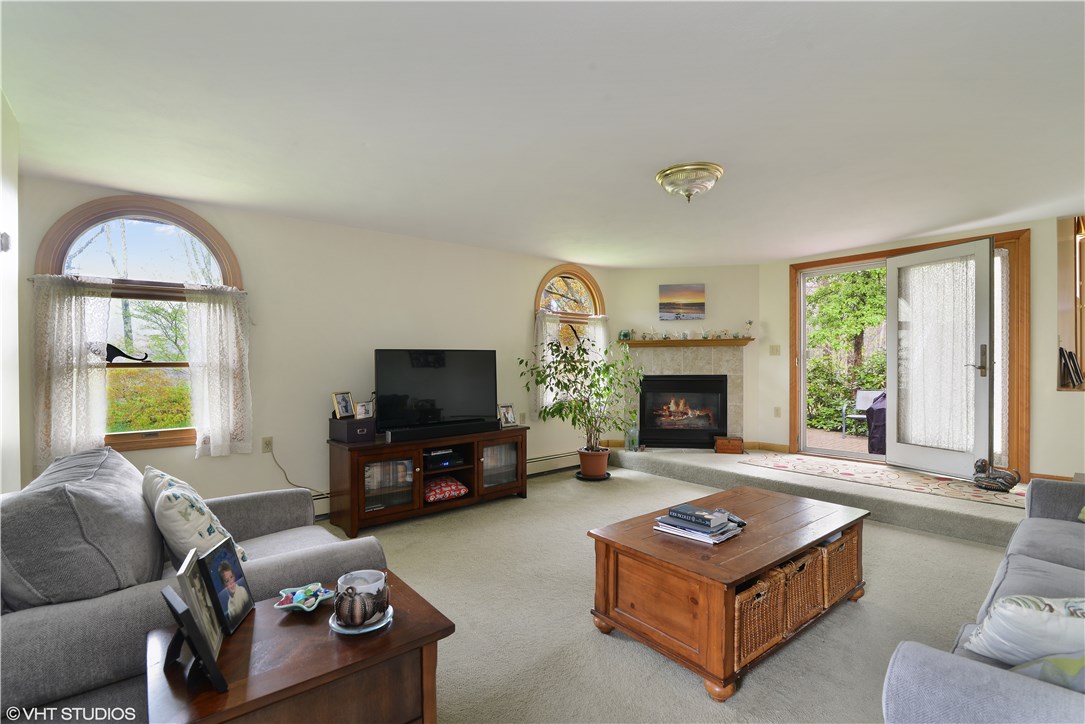 100 K G Ranch Road Richmond, RI 02832 - Photo 4 of 15