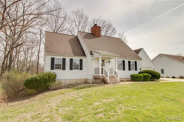 $289,000 | 9 Fox Hill Drive, Carlinville, IL 62626
