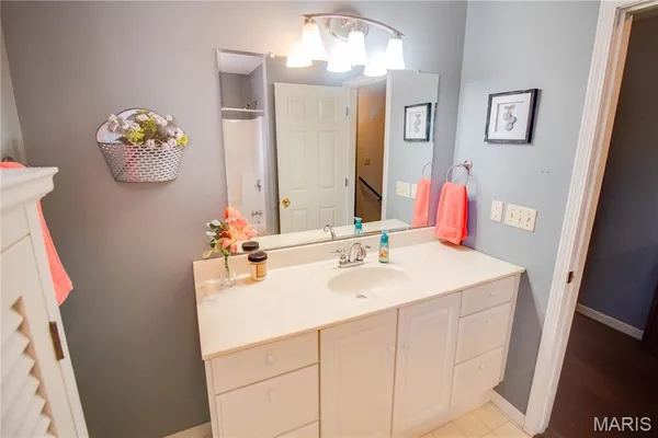 $289,000 | 9 Fox Hill Drive, Carlinville, IL 62626