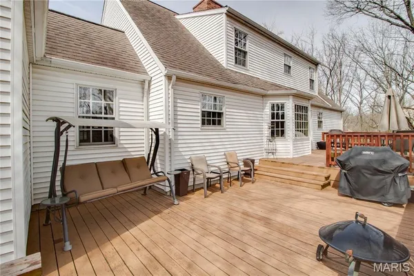 $289,000 | 9 Fox Hill Drive, Carlinville, IL 62626