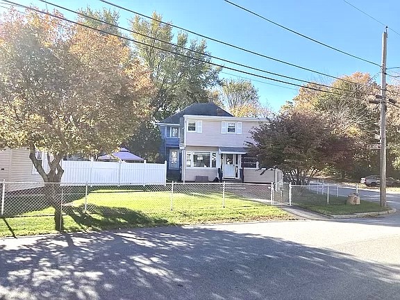 207 Mowry Street Woonsocket, RI 02895 - Photo 23 of 28
