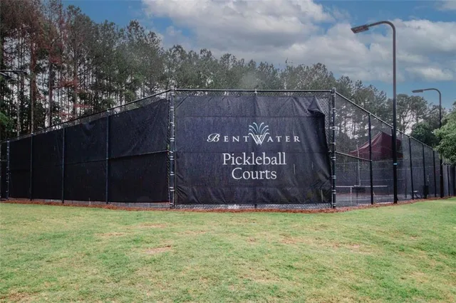 $499,999 | 365 Hunt Creek Drive, Acworth, GA 30101