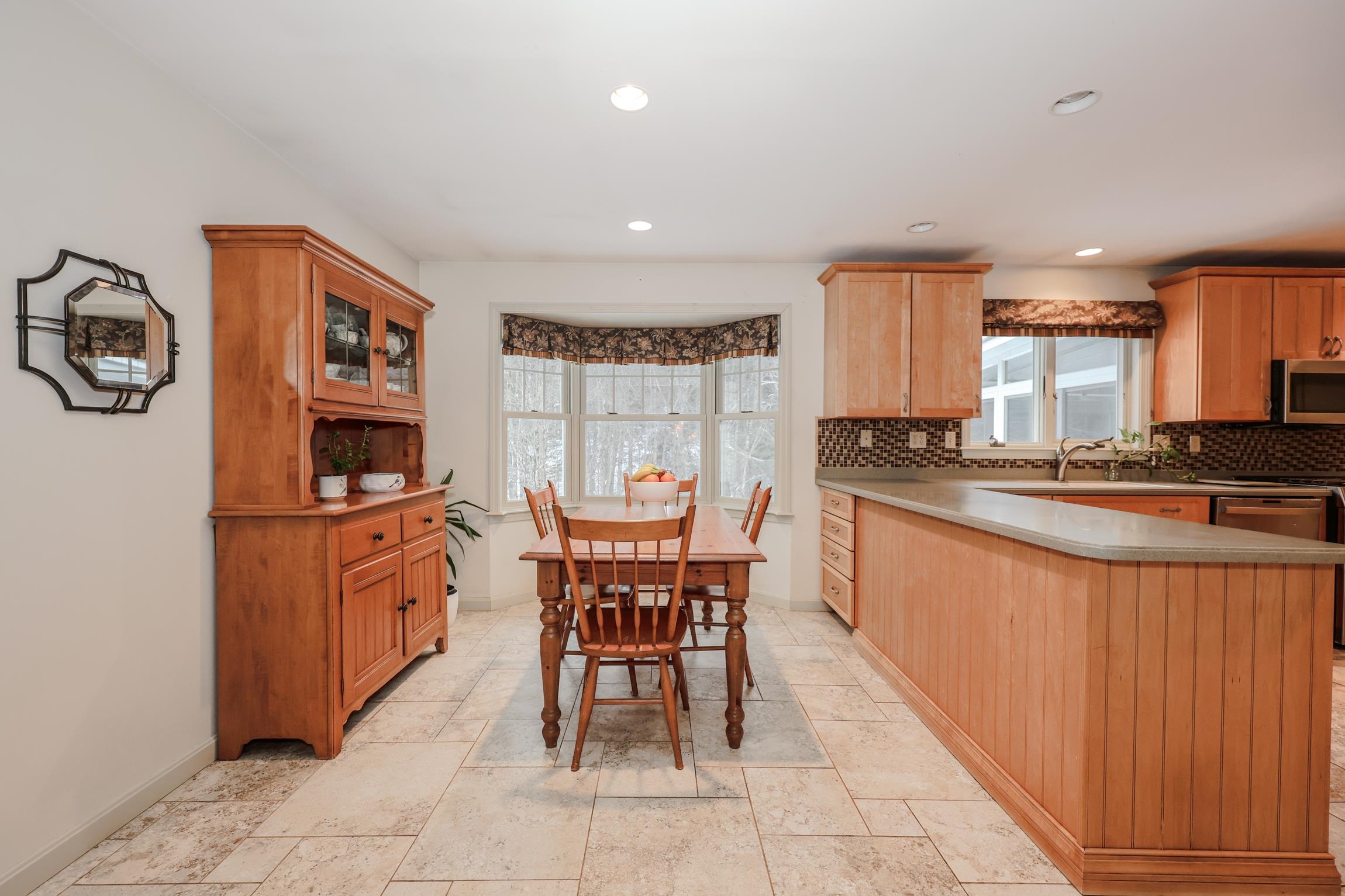 36 Putney Road Bow, NH 03304 - Photo 16 of 50