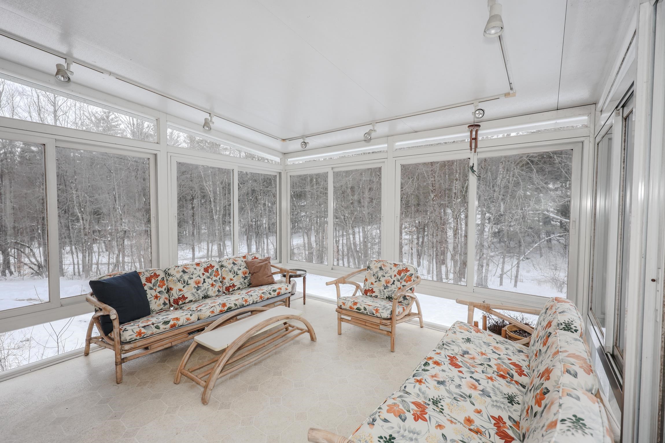 36 Putney Road Bow, NH 03304 - Photo 8 of 50