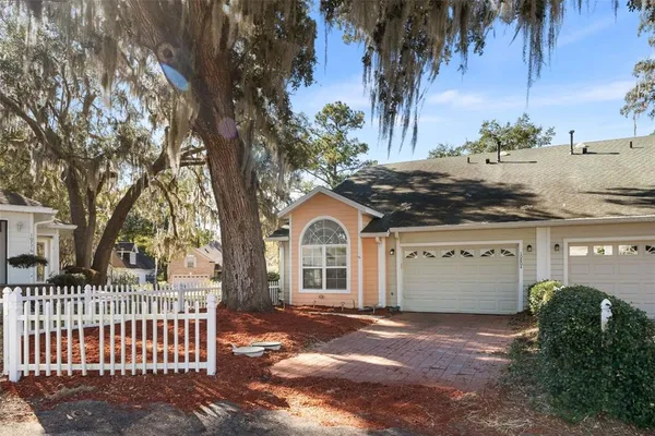 $225,000 | 10804 Northwest 65 Way, Alachua, FL 32615