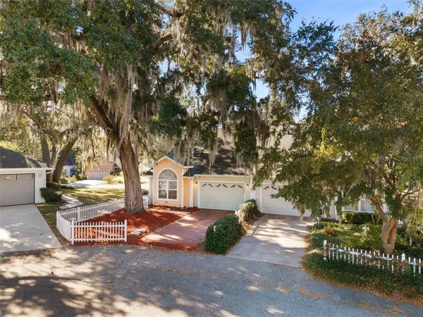 $225,000 | 10804 Northwest 65 Way, Alachua, FL 32615