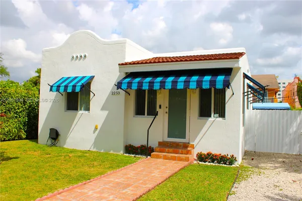 $3,000 | 2253 Southwest 10th Street, Miami, FL 33135