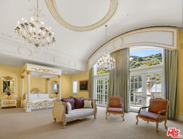 a picture of a bathroom