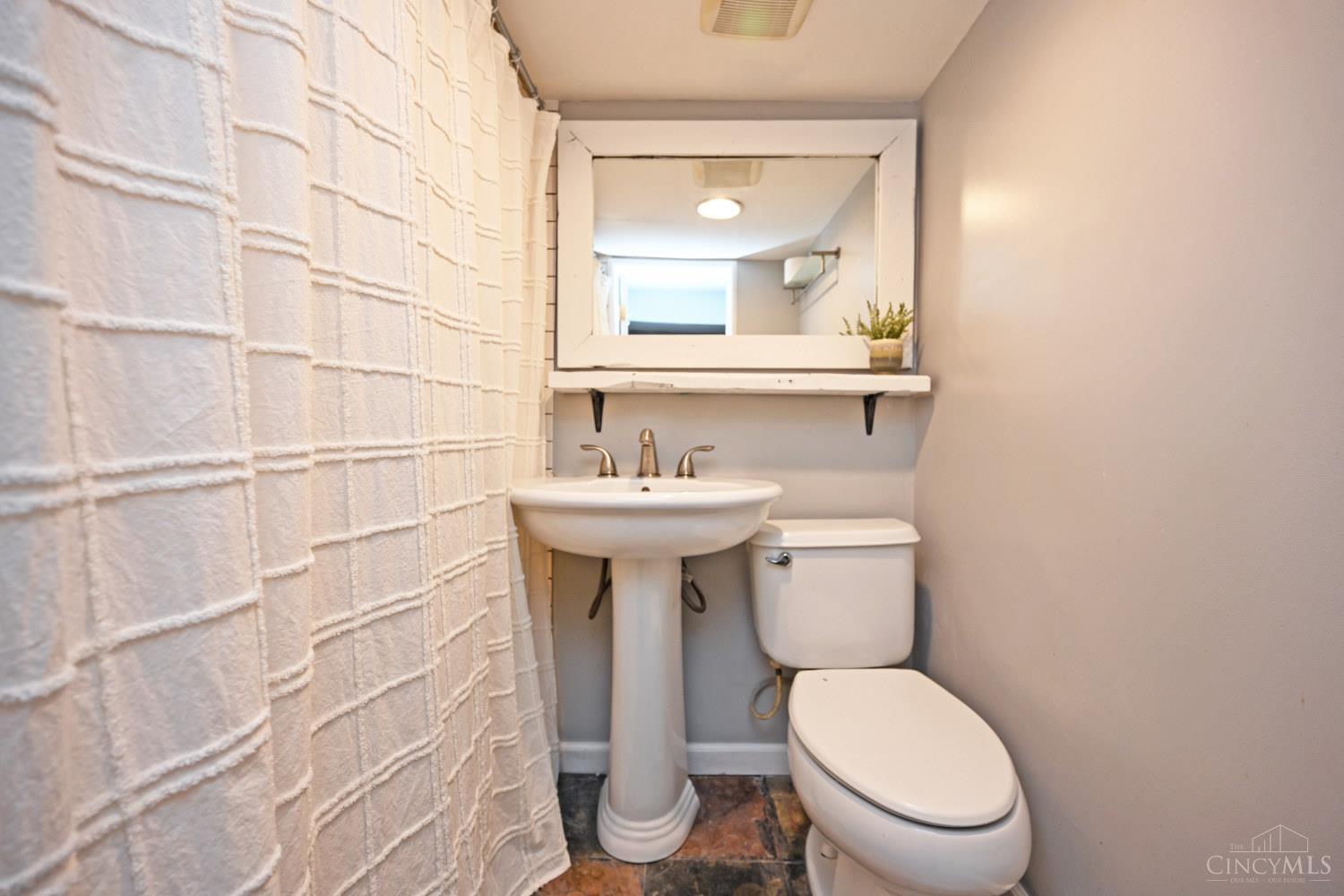 3908 Watterson Road Fairfax, OH 45227 - Photo 24 of 35 Gallery Image 24