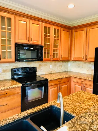 $2,600 | 1153 Normandie Way, Vero Beach, FL 32960