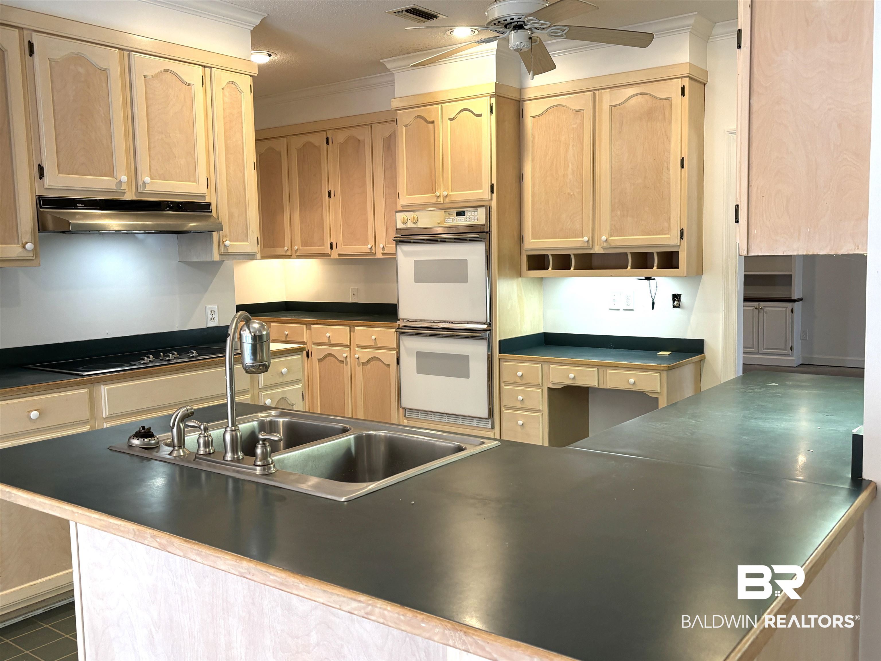7425 Blakeley Ridge Drive Daphne, AL 36527 - Photo 15 of 31 Kitchen