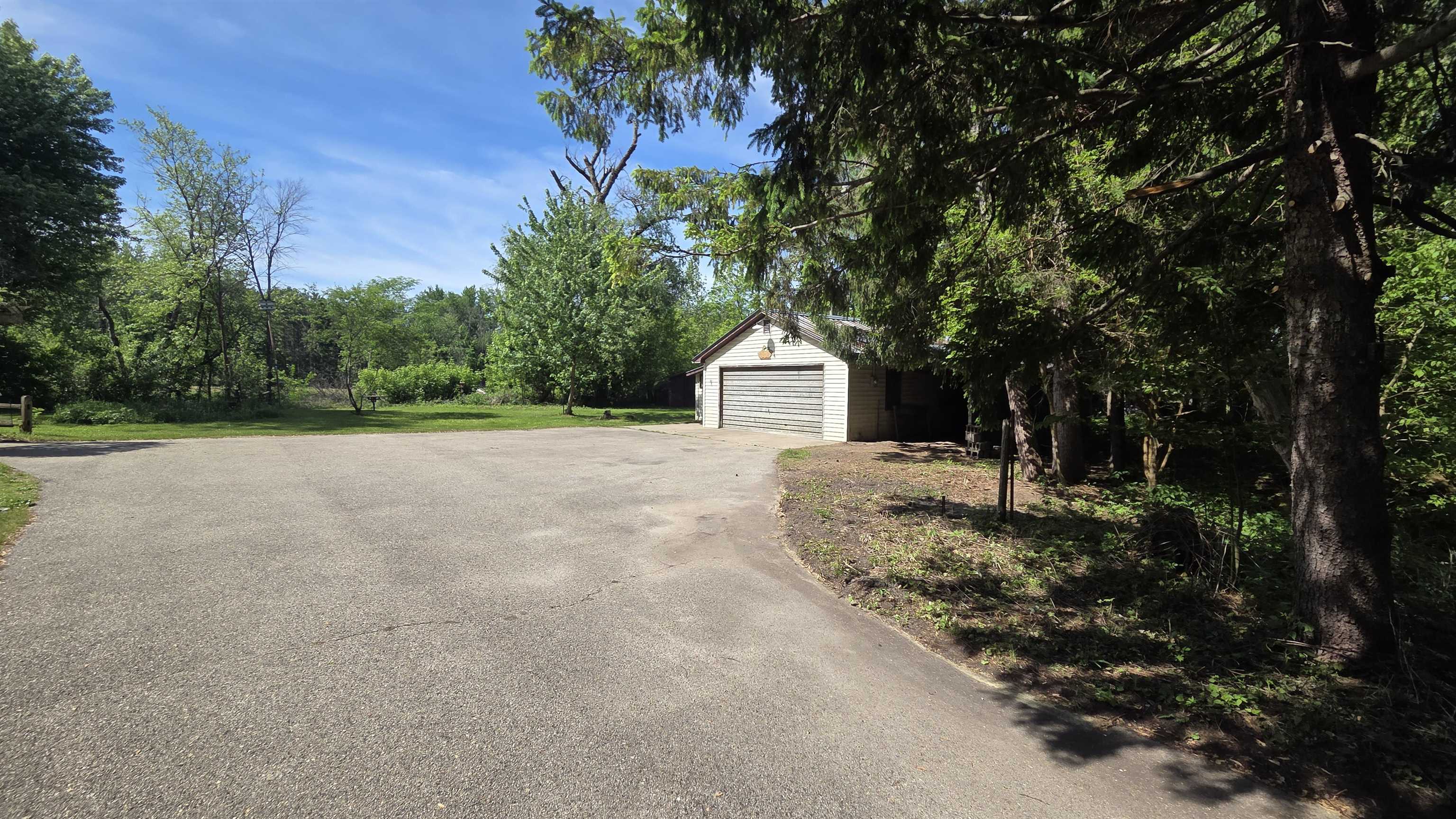 6522 North Middle Westfield, WI 53964 - Photo 2 of 49