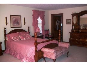 9841 White Oak Road, Unit 1 Wise, VA 24293 - Photo 15 of 24 Master Bedroom