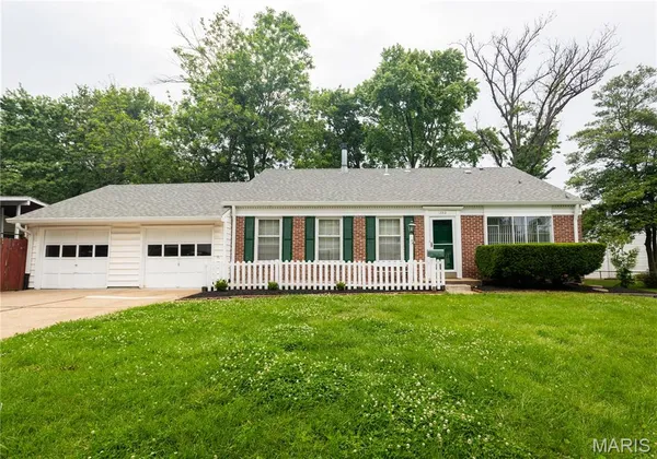 $250,000 | 1355 Burning Tree Drive, Florissant, MO 63033