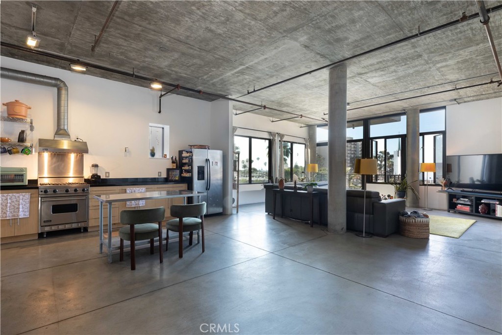 835 Locust Avenue, Unit 419 Long Beach, CA 90813 - Photo 22 of 51 Loft please!