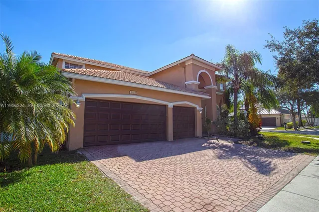 $950,000 | 2023 Northwest 141st Avenue, Pembroke Pines, FL 33028