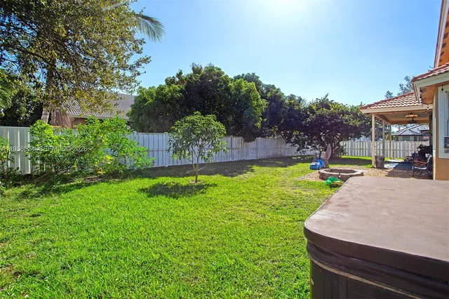 $950,000 | 2023 Northwest 141st Avenue, Pembroke Pines, FL 33028