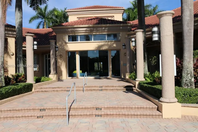 $950,000 | 2023 Northwest 141st Avenue, Pembroke Pines, FL 33028