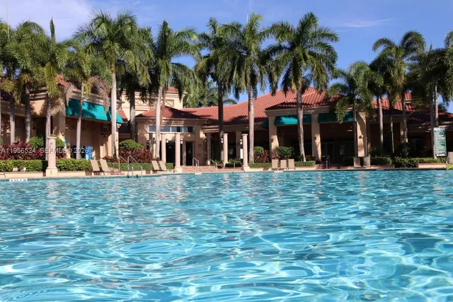 $950,000 | 2023 Northwest 141st Avenue, Pembroke Pines, FL 33028