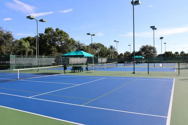 $950,000 | 2023 Northwest 141st Avenue, Pembroke Pines, FL 33028