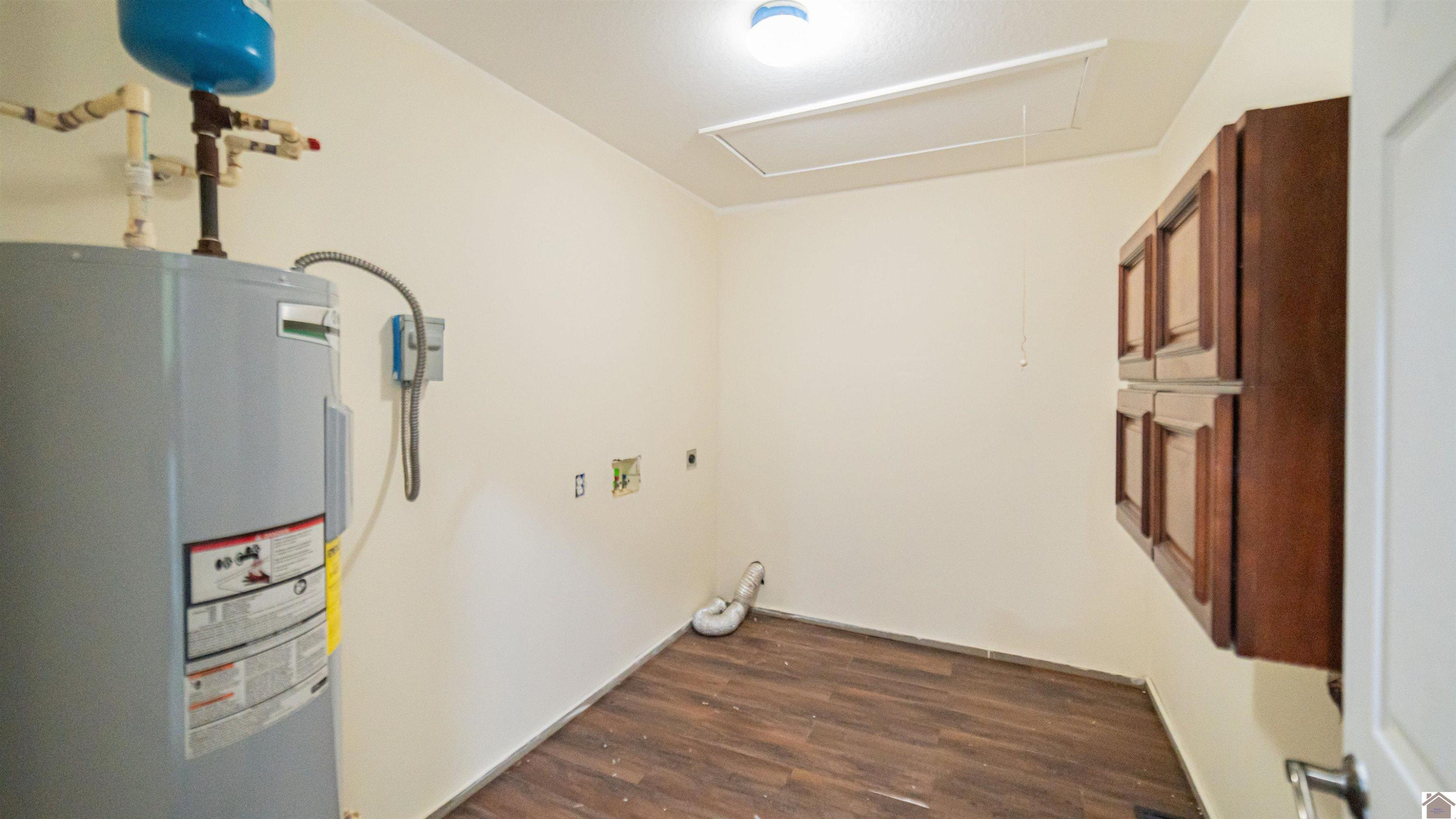 2888 Calvert City Road Calvert City, KY 42029 - Photo 19 of 29 Utility room