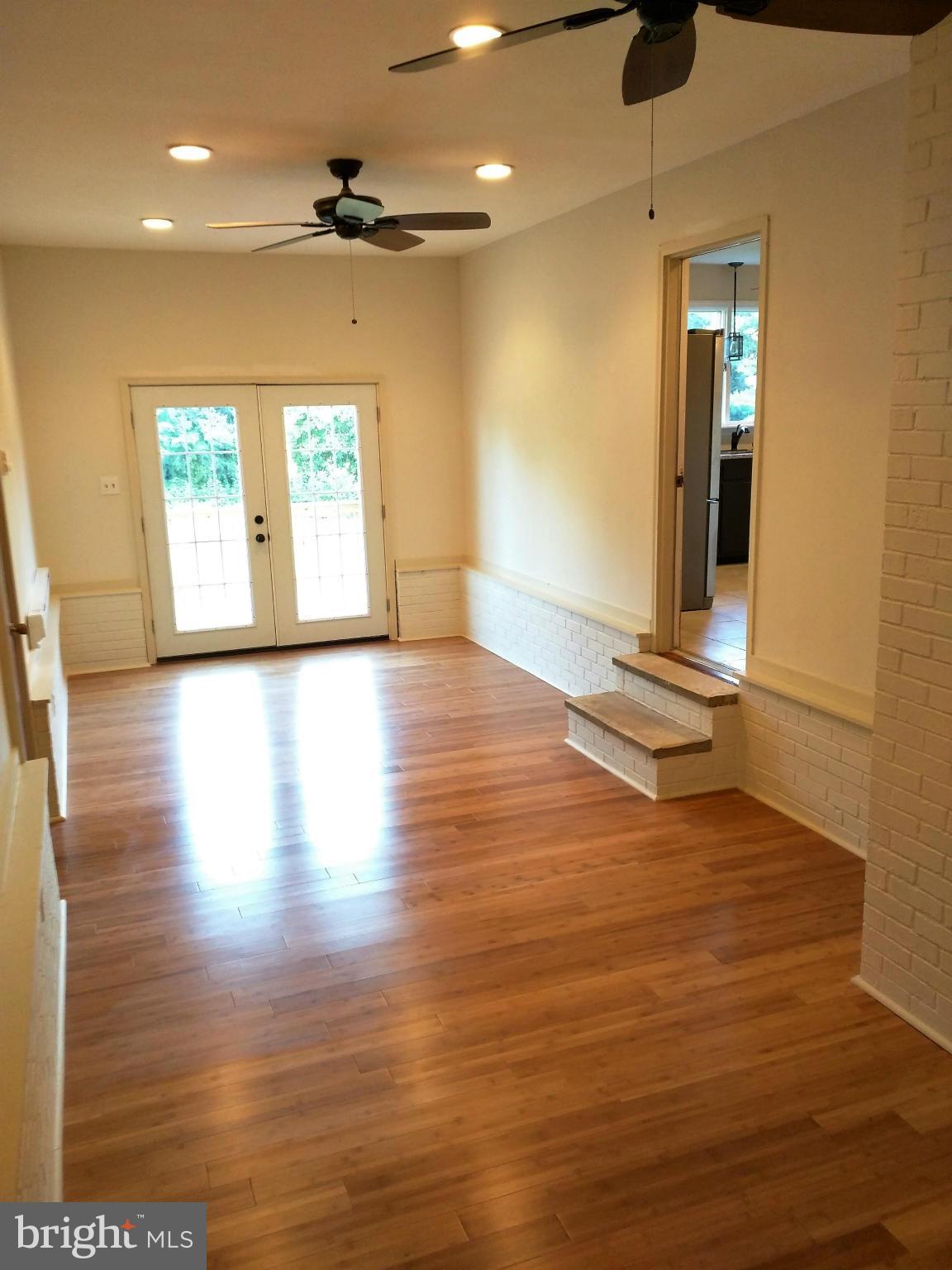 4231 Basford Road Frederick, MD 21703 - Photo 10 of 28 Great Room/Breezeway