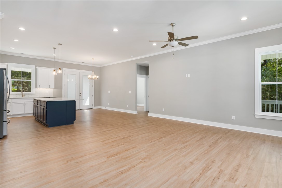 141 Hannah Circle Anderson, SC 29621 - Photo 7 of 39