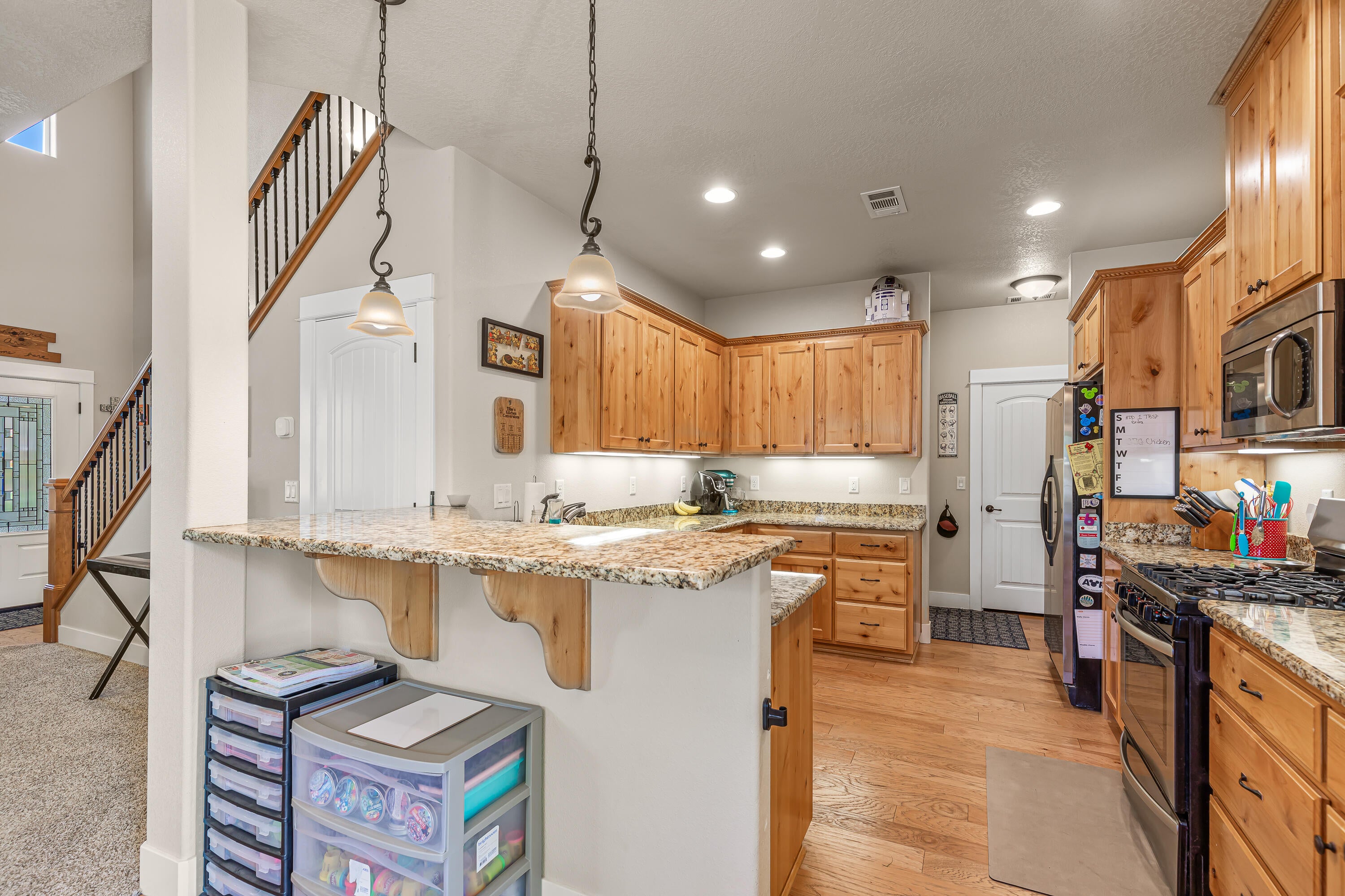 533 Buck Point Street Central Point, OR 97502 - Photo 11 of 34 9R9A1849