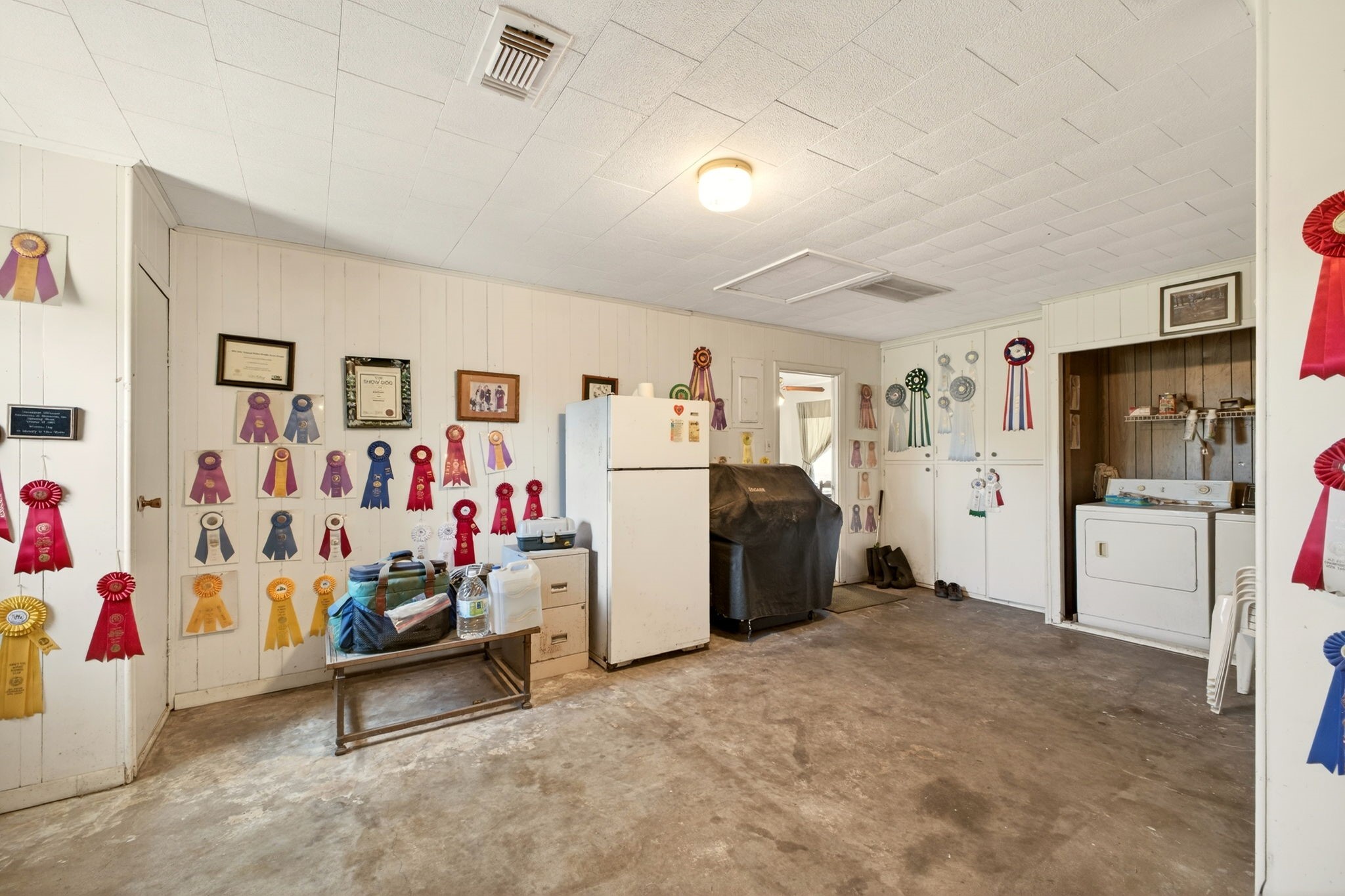 212 Halstedt Road La Grange, TX 78945 - Photo 21 of 40 a view of a living room