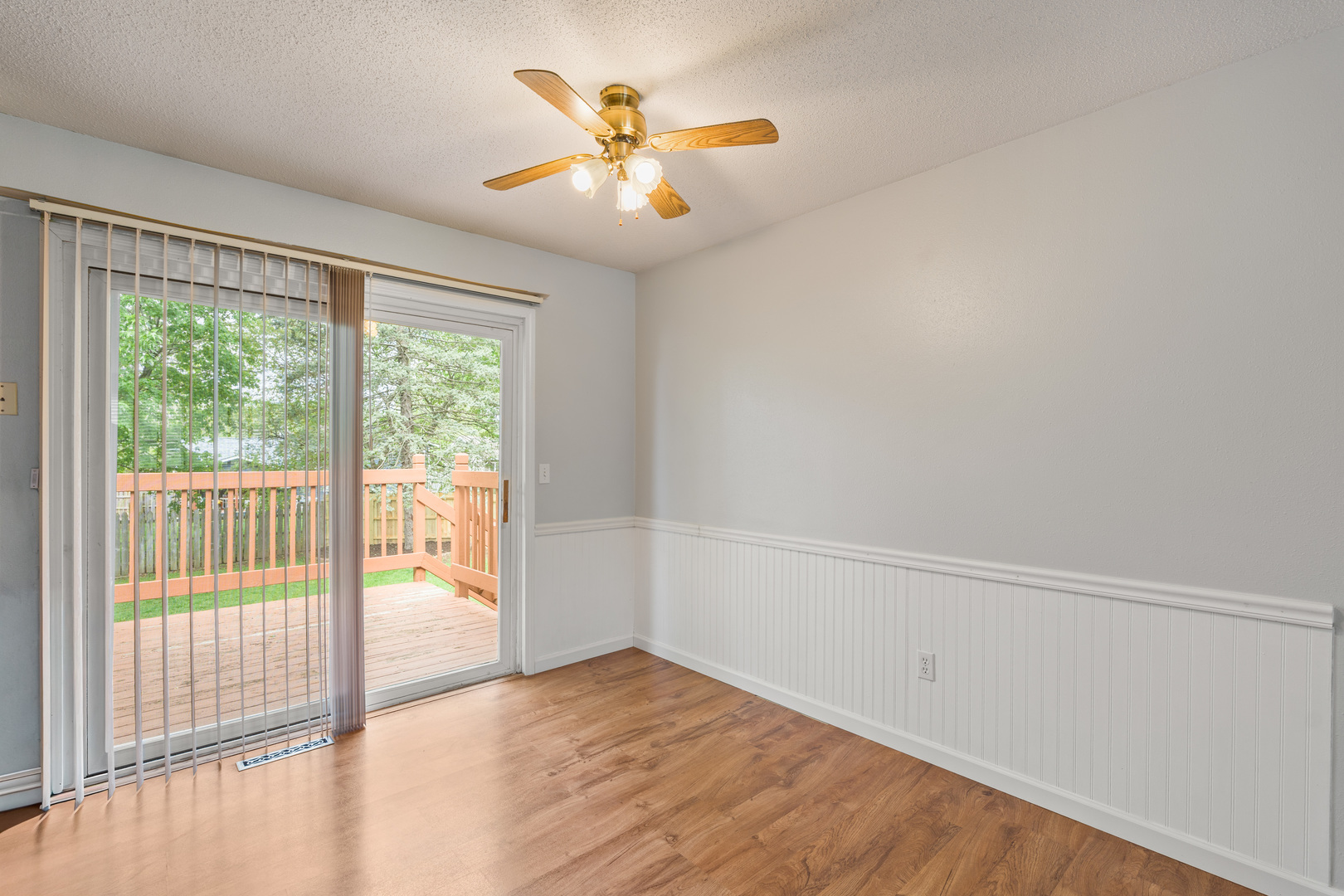 6636 Hillandale Road Davenport, IA 52806 - Photo 14 of 45