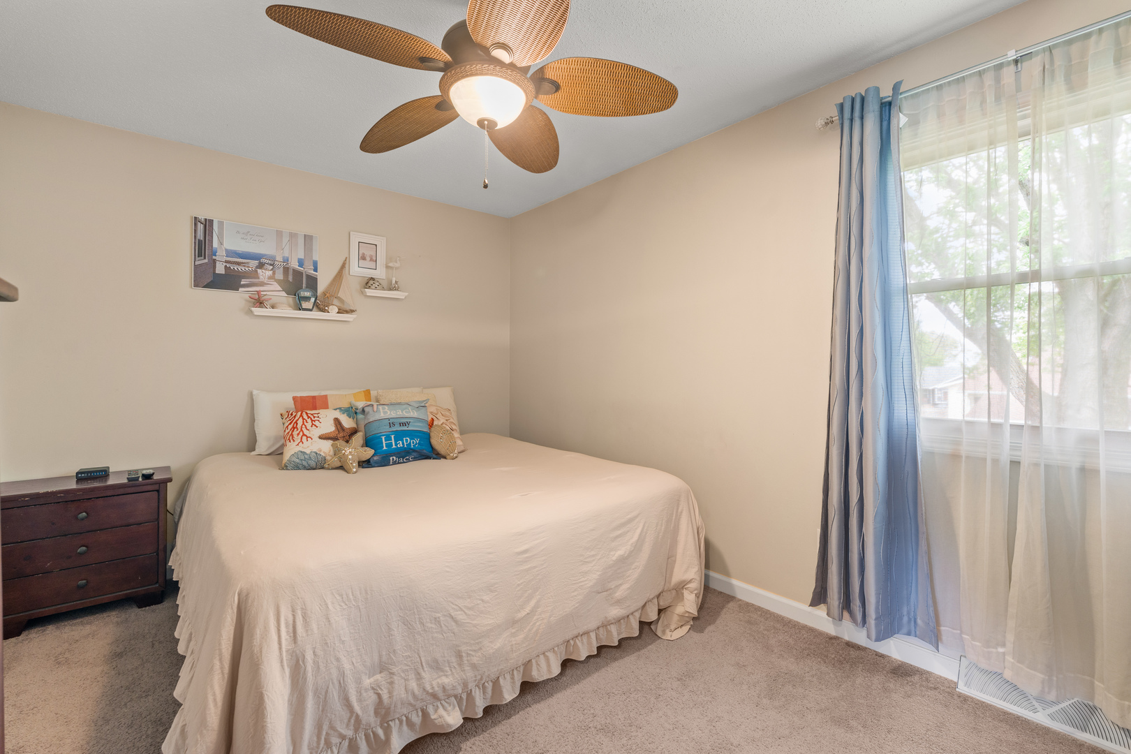 6636 Hillandale Road Davenport, IA 52806 - Photo 17 of 45