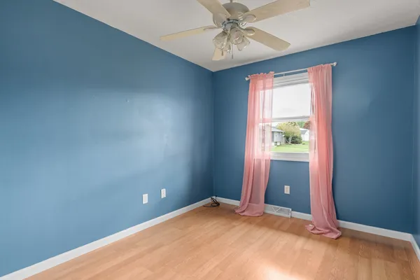 $219,900 | 6636 Hillandale Road, Davenport, IA 52806