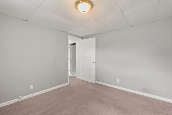 $219,900 | 6636 Hillandale Road, Davenport, IA 52806