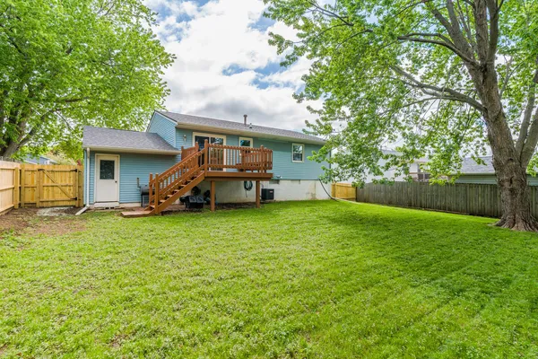 $219,900 | 6636 Hillandale Road, Davenport, IA 52806
