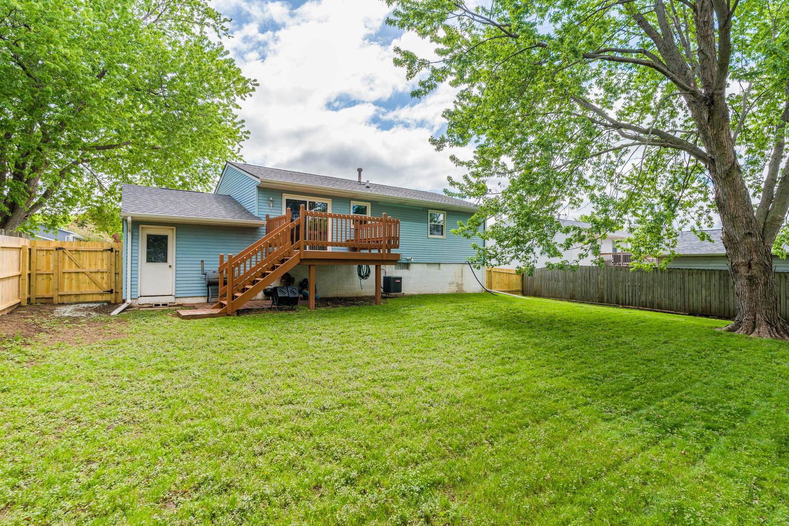 6636 Hillandale Road Davenport, IA 52806 - Photo 39 of 45