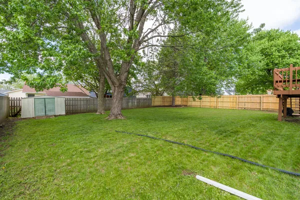 $219,900 | 6636 Hillandale Road, Davenport, IA 52806