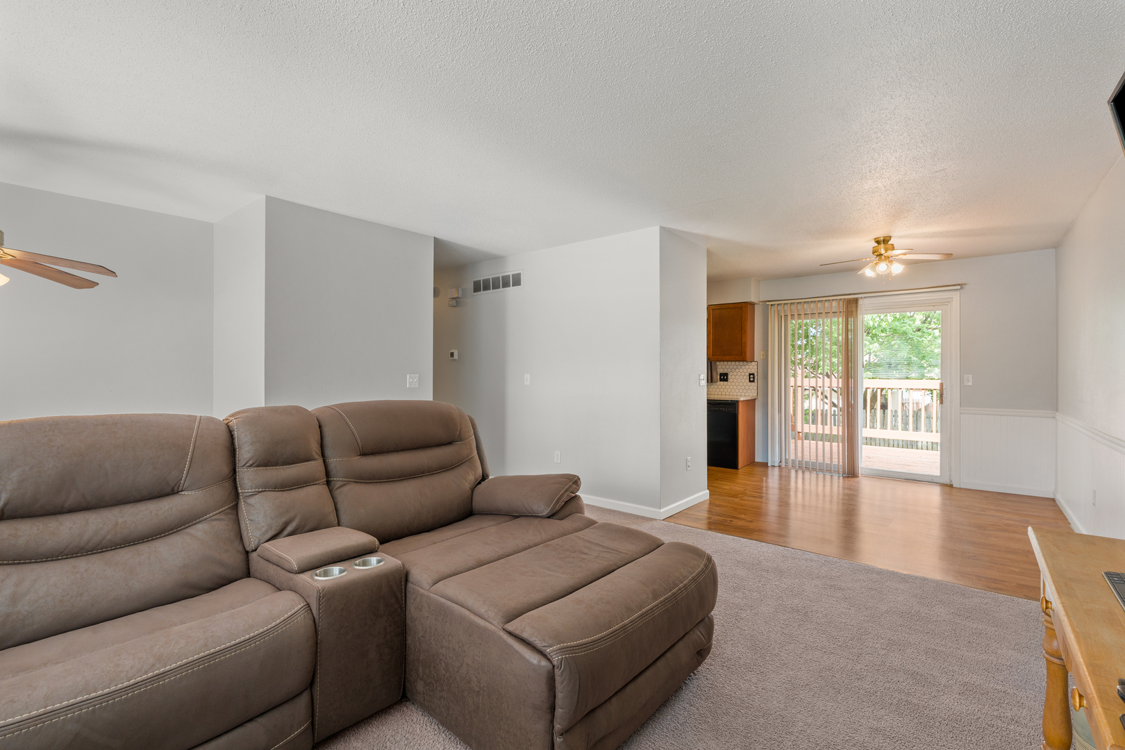 6636 Hillandale Road Davenport, IA 52806 - Photo 5 of 45