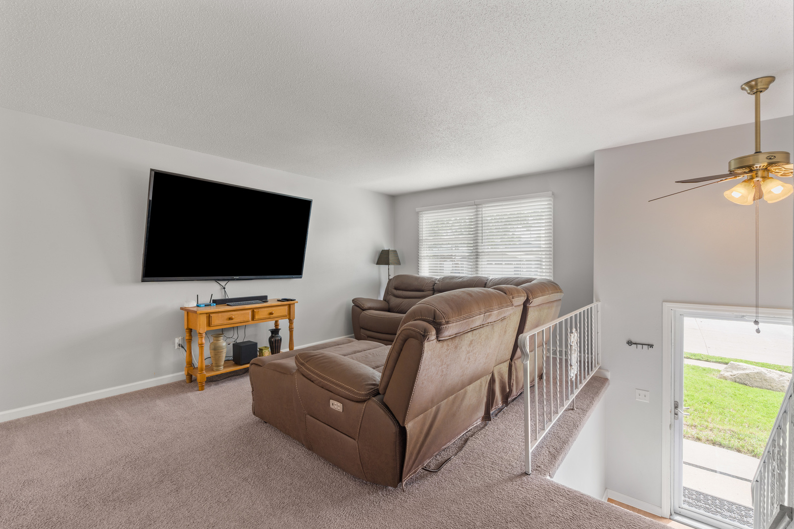 6636 Hillandale Road Davenport, IA 52806 - Photo 7 of 45