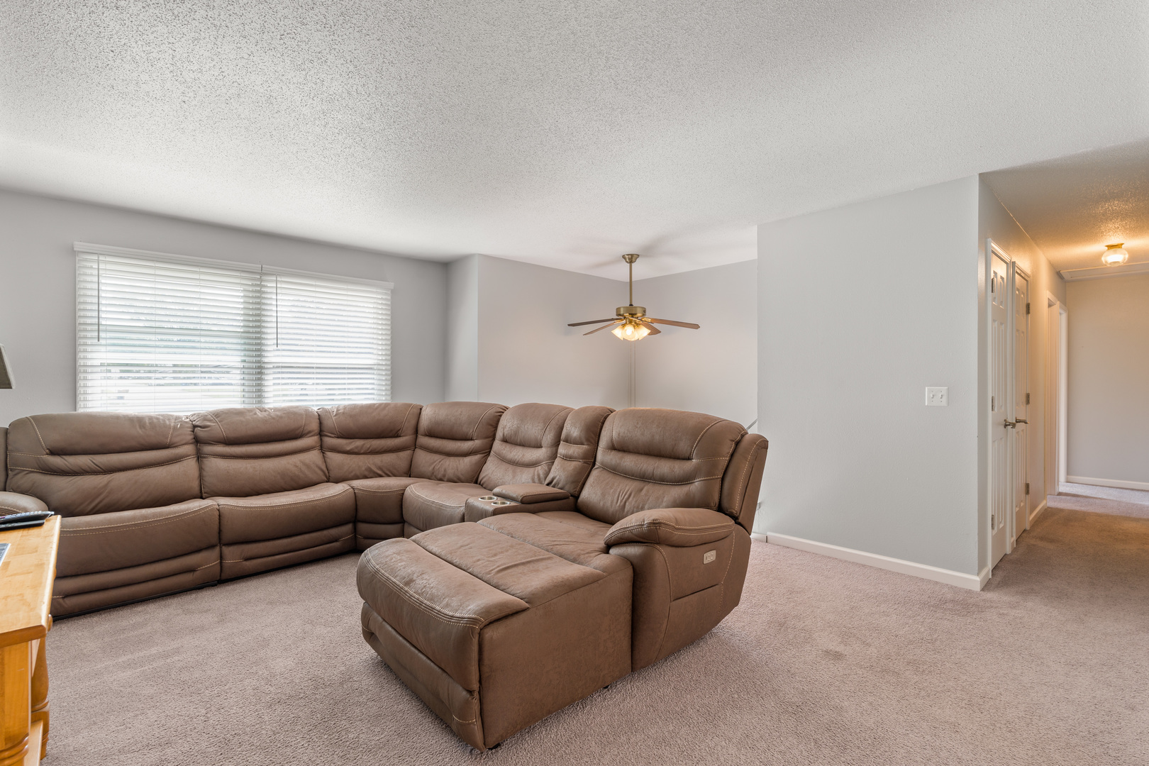 6636 Hillandale Road Davenport, IA 52806 - Photo 8 of 45